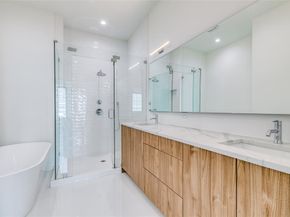 1727  Novela Way , Dallas Texas 75215