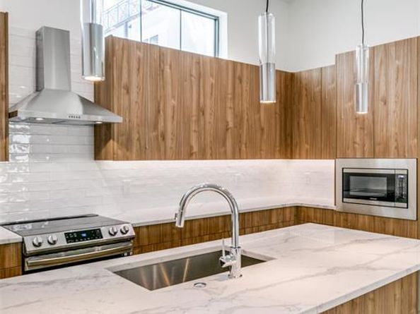 1727  Novela Way , Dallas Texas 75215