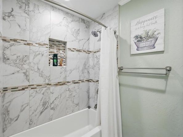 1520  Oakhurst Scenic Drive , Fort Worth Texas 76111