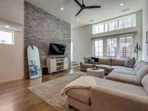 3200  Ross Avenue  36, Dallas Texas 75204