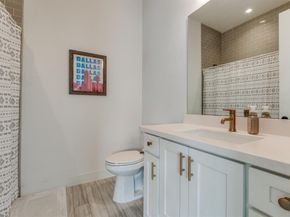 3200  Ross Avenue  36, Dallas Texas 75204