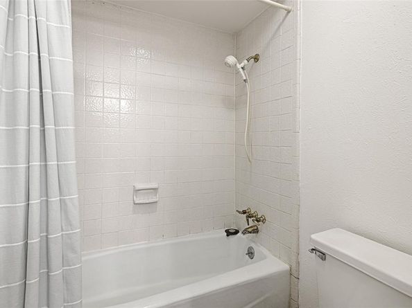614  Brookfield Drive , Garland Texas 75040