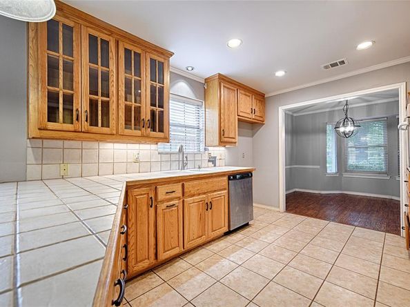 614  Brookfield Drive , Garland Texas 75040