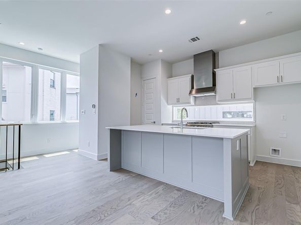 6028  Lewis Street , Dallas Texas 75206