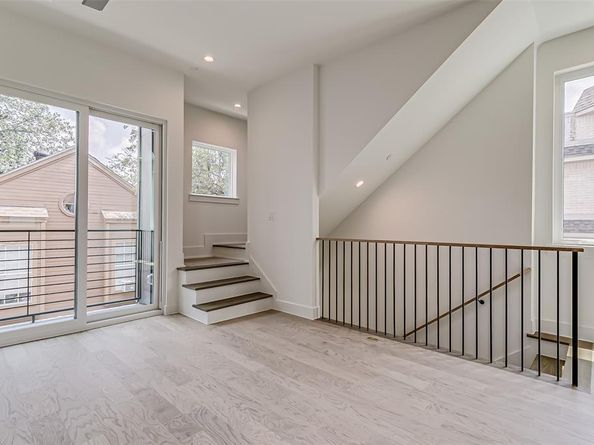 6028  Lewis Street , Dallas Texas 75206