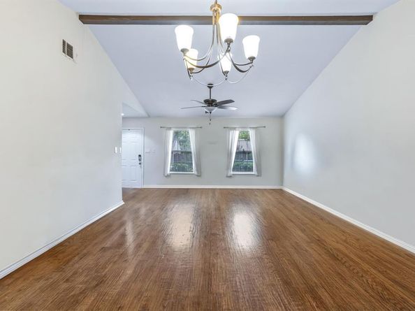 112  Rustic Ridge Drive , Garland Texas 75040