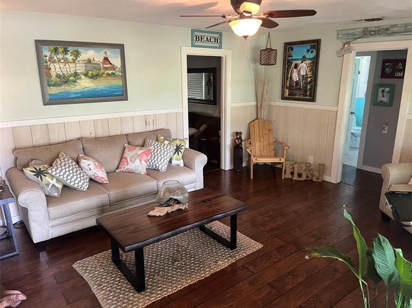 209  Marquette Avenue , Azle Texas 76020