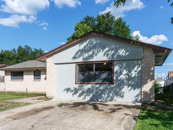 1006  Sleepy Hollow Drive , Garland Texas 75043