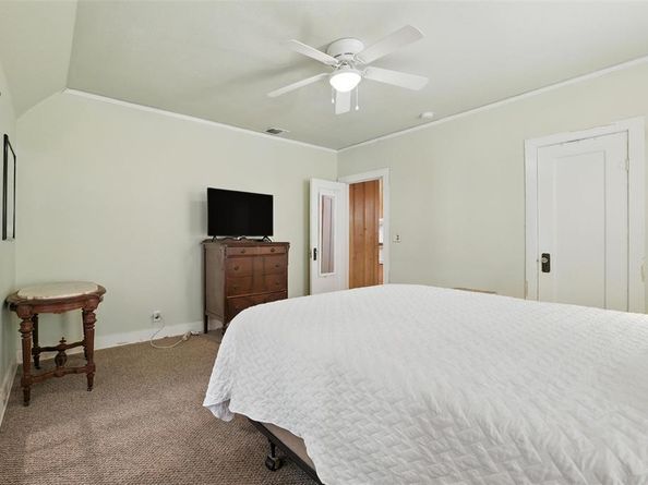 1716  Thomas Place , Fort Worth Texas 76107