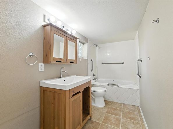 1716  Thomas Place , Fort Worth Texas 76107