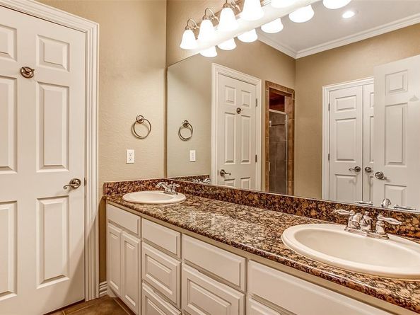 2455  Halloran Street , Fort Worth Texas 76107