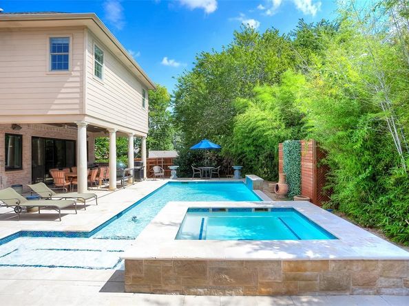 2455  Halloran Street , Fort Worth Texas 76107