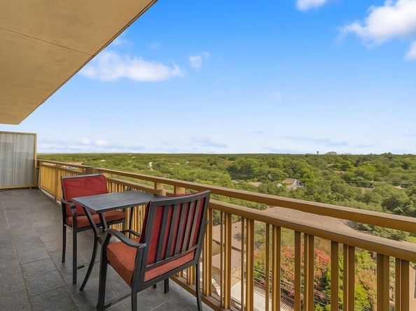 6211 W Northwest Highway  G710, Dallas Texas 75225