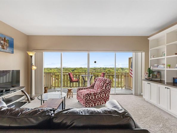 6211 W Northwest Highway  G710, Dallas Texas 75225