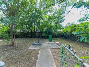 806 N Center Street , Arlington Texas 76011