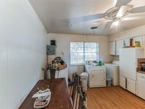 806 N Center Street , Arlington Texas 76011