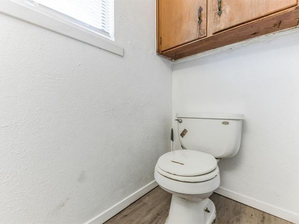 806 N Center Street , Arlington Texas 76011