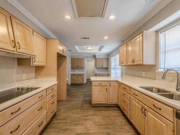 2804  Quail Ridge Drive , Carrollton Texas 75006