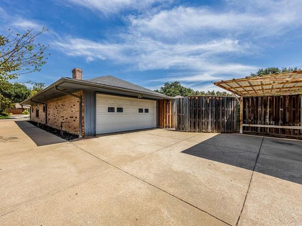 2804  Quail Ridge Drive , Carrollton Texas 75006