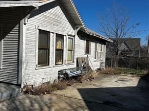 1030  Cristler Avenue , Dallas Texas 75223