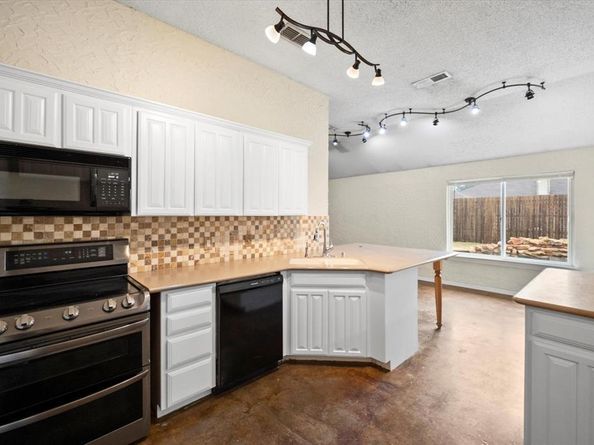 8104  Jolie Drive , Fort Worth Texas 76137