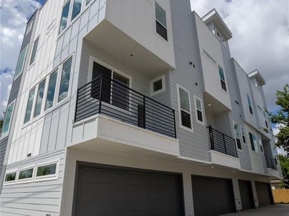 1004  Travis Avenue  14, Fort Worth Texas 76104