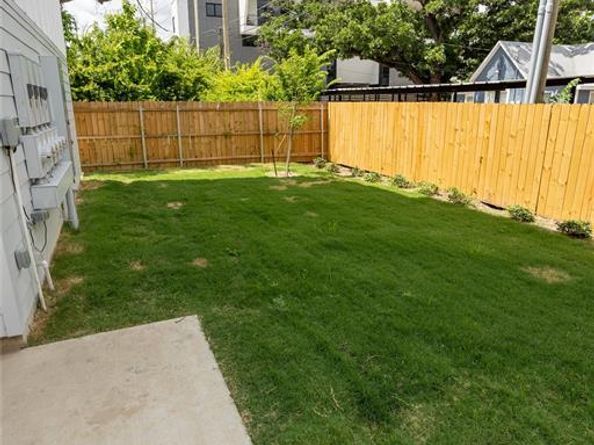 1004  Travis Avenue  14, Fort Worth Texas 76104