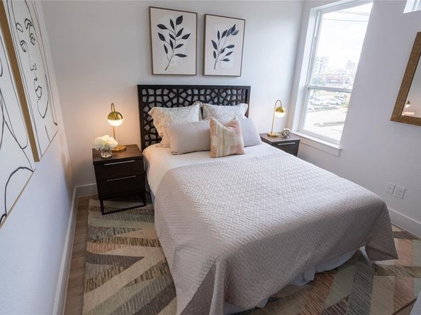 1004  Travis Avenue  14, Fort Worth Texas 76104