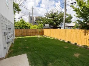 1004  Travis Avenue  14, Fort Worth Texas 76104