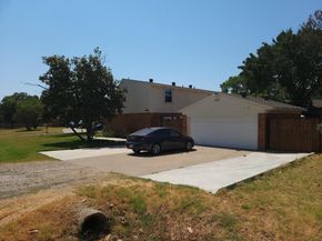 833  James Street , Azle Texas 76020