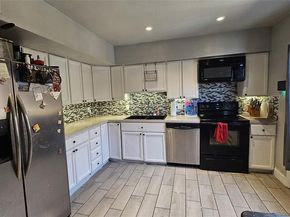 833  James Street , Azle Texas 76020