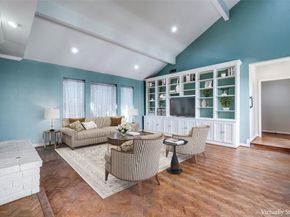 6922  Chevy Chase Avenue , Dallas Texas 75225