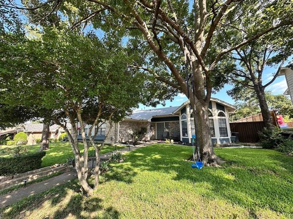 322  Allegheny Trail Lane , Garland Texas 75043