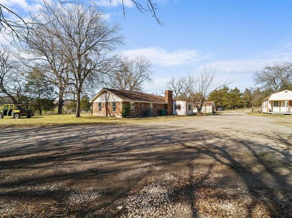 1006 S Clark Road , Cedar Hill Texas 75104