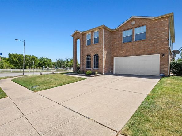 900  Carthage Way , Arlington Texas 76017