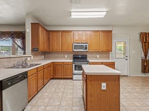 900  Carthage Way , Arlington Texas 76017