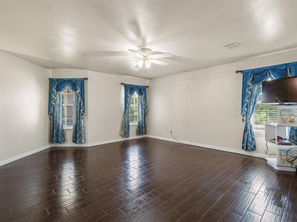 900  Carthage Way , Arlington Texas 76017