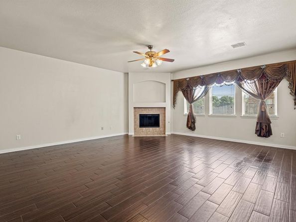 900  Carthage Way , Arlington Texas 76017