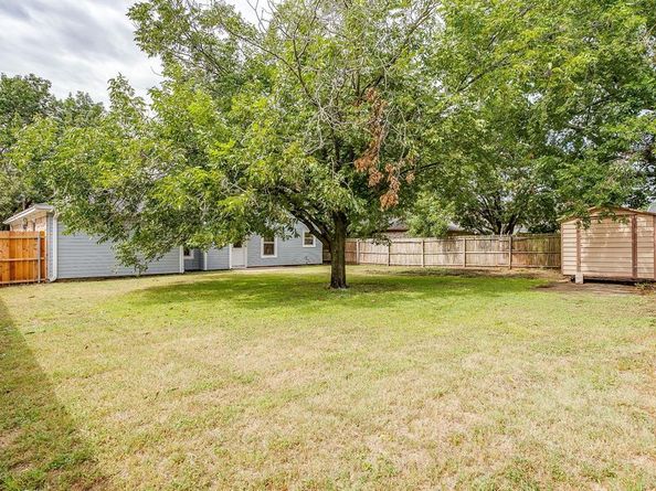 1233  Nicole Way , Fort Worth Texas 76028