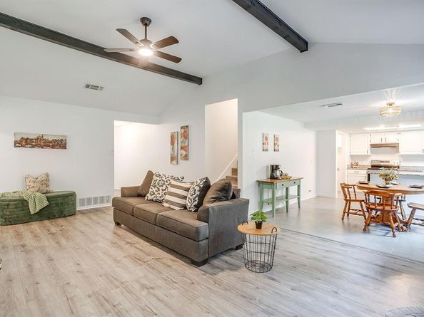 1233  Nicole Way , Fort Worth Texas 76028