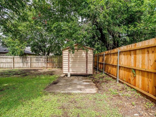 1233  Nicole Way , Fort Worth Texas 76028