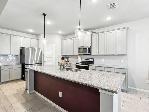 1644  Hinckley Avenue , Providence Village Texas 76227