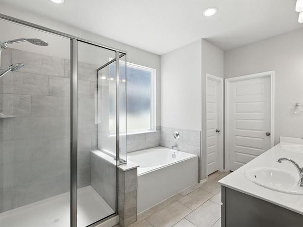 1644  Hinckley Avenue , Providence Village Texas 76227