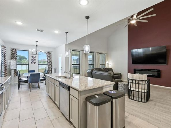 1644  Hinckley Avenue , Providence Village Texas 76227