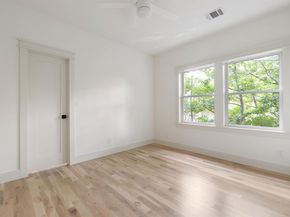 5711  Belmont Avenue , Dallas Texas 75206