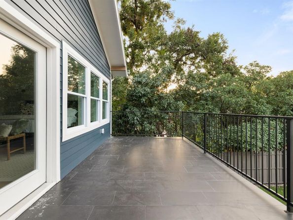5711  Belmont Avenue , Dallas Texas 75206