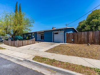 2678 Mayfair Avenue