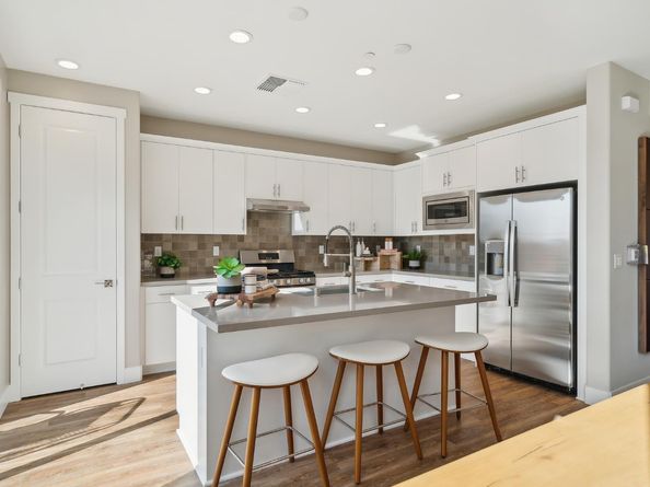 223 Echols Drive, Martinez CA 94553