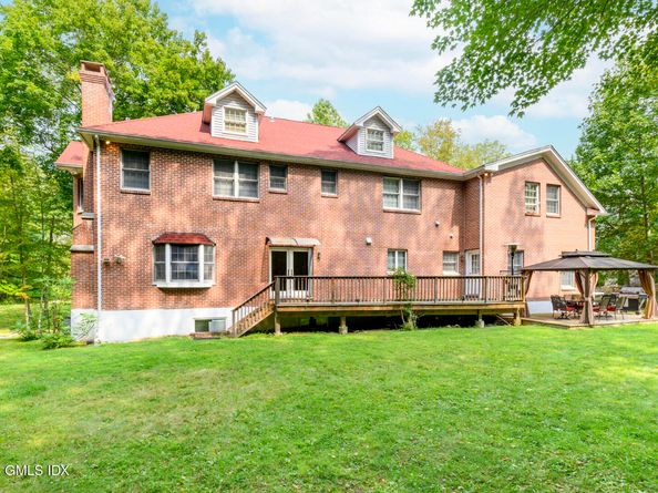 185 Interlaken Road, Stamford CT 06903