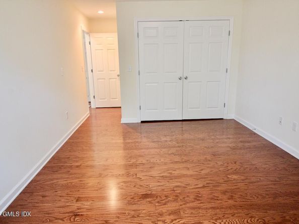 73 Riverside Avenue 3B, Stamford CT 06905